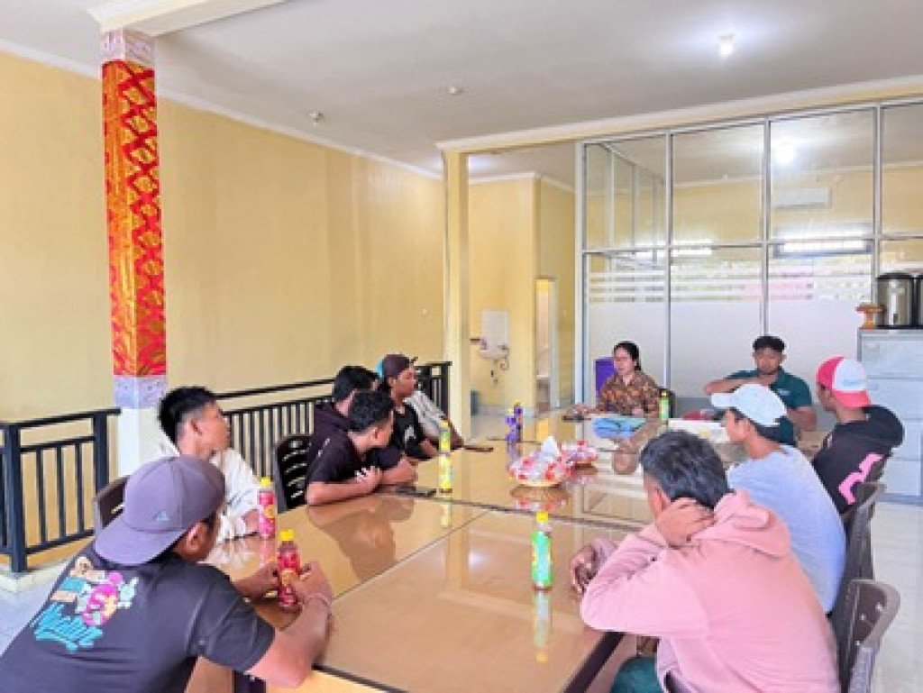 Rutin Lakukan Rapat Unit Jasa Kebersihan BUM Desa Tri Manunggal Jaya Dalung